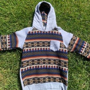 STITCHED/FLEECE SWEATER